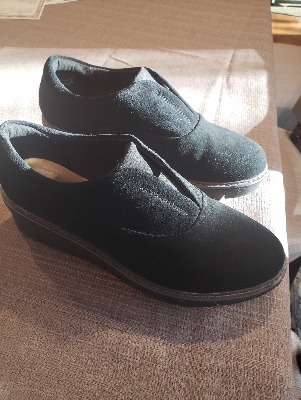 Clarks Womens Sz 9M Suede Slip On Loafers Black Collection